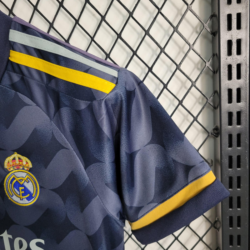 Conjunto infantil Real Madrid Away 23/24 MBAPPÉ 9 + 5 REGALOS 🎁