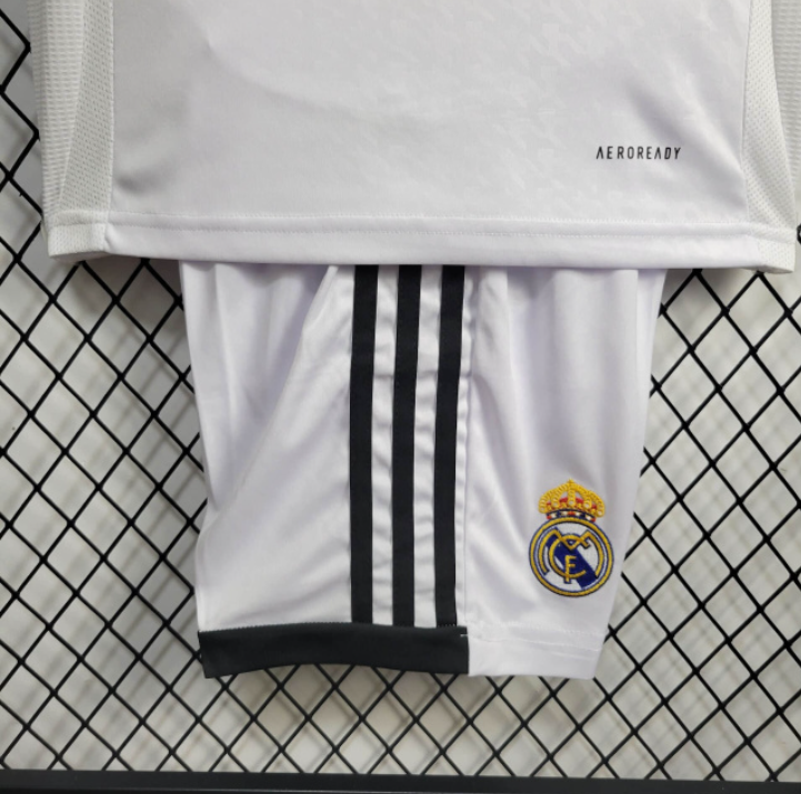 Conjunto infantil Real Madrid Primero 24/25