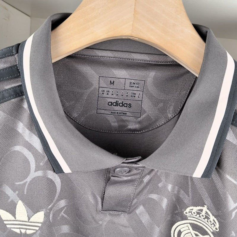 Camiseta Real Madrid TERCERA 2024/25 + 5 REGALOS 🎁