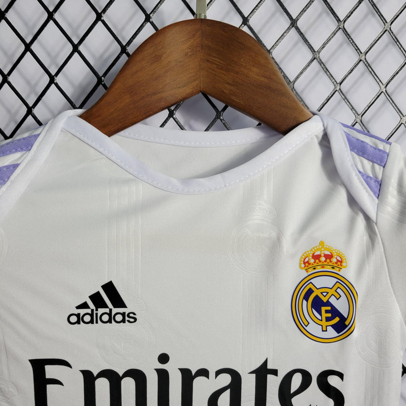 Conjunto infantil Real Madrid bebé 22/23