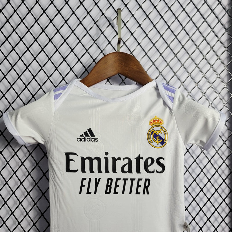 Conjunto infantil Real Madrid bebé 22/23