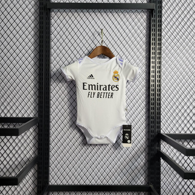 Conjunto infantil Real Madrid bebé 22/23